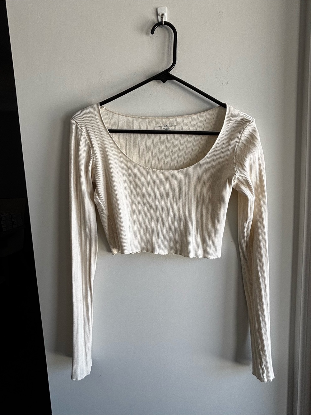 Brandy Melville Cream Ribbed Scoop-Neck Long Sleeve Crop Top